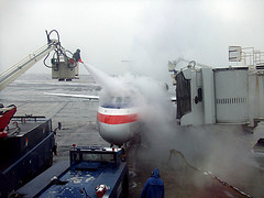 Aircraft De-icing - Aerosavvy